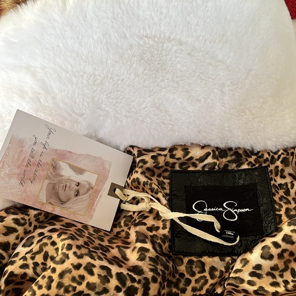 Jessica Simpson Faux Fur Coat Brand New - Picture 4 of 5